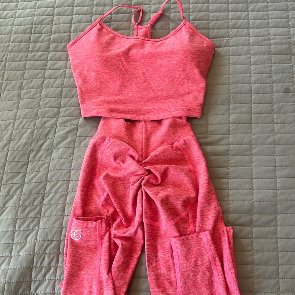 BOMBSHELL SPORTSWEAR